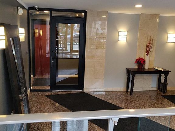 2nd image of 512 W Barry Ave APT 203