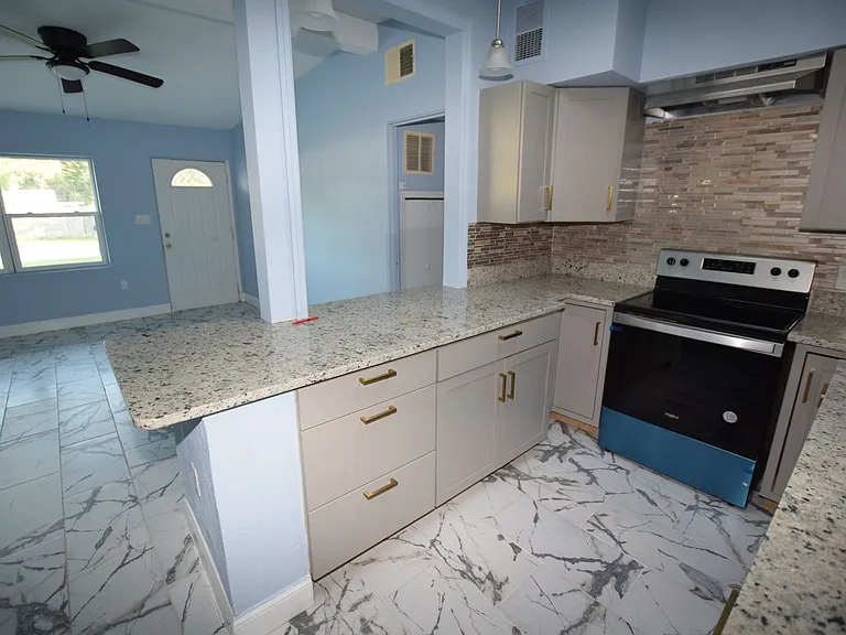 2637 Healy Dr — Photo 9