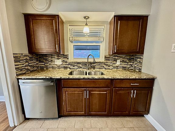 2nd image of 7269 Delmar Blvd #2W