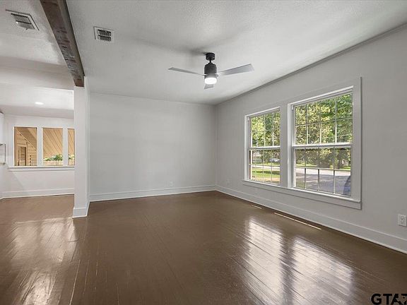 5th image of 1303 E Lantrip St