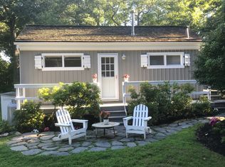 76 Haviland Ct, Stamford, CT 06903