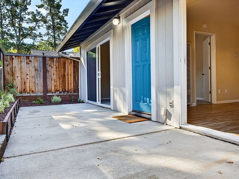 1st image of 1112 Mountain View Blvd #B