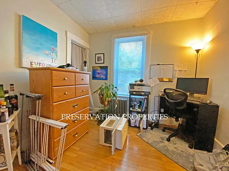 241 Newton St #1 — Photo 4