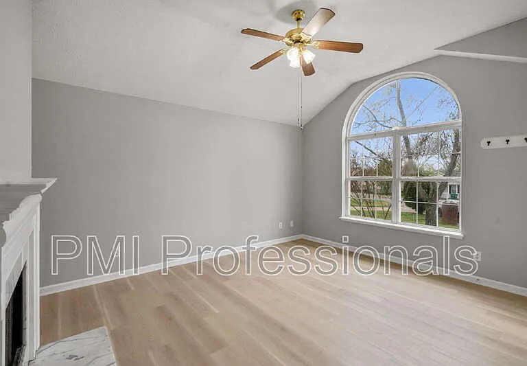 604 Hugh Duffy Cv — Photo 6