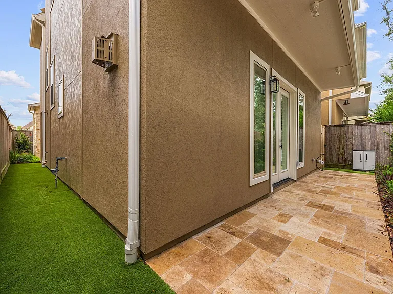 8213 Cabernet Ln — Photo 29