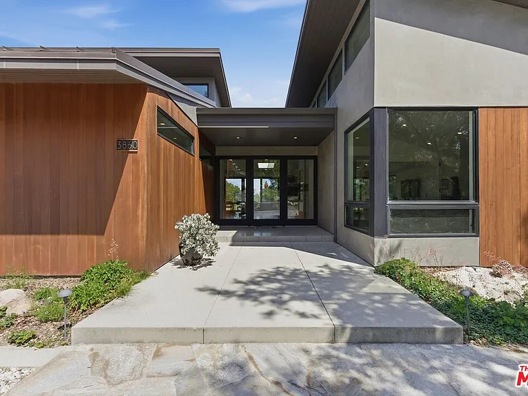 3860 Madison Rd — Photo 3