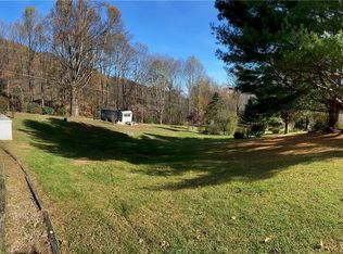 824 Big Cove Rd, Waynesville, NC 28786