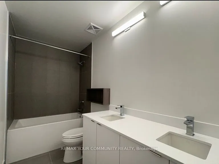 60 Princess St #102 — Photo 17