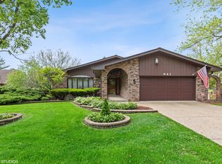 941 Valley View Dr, Downers Grove, IL 60516