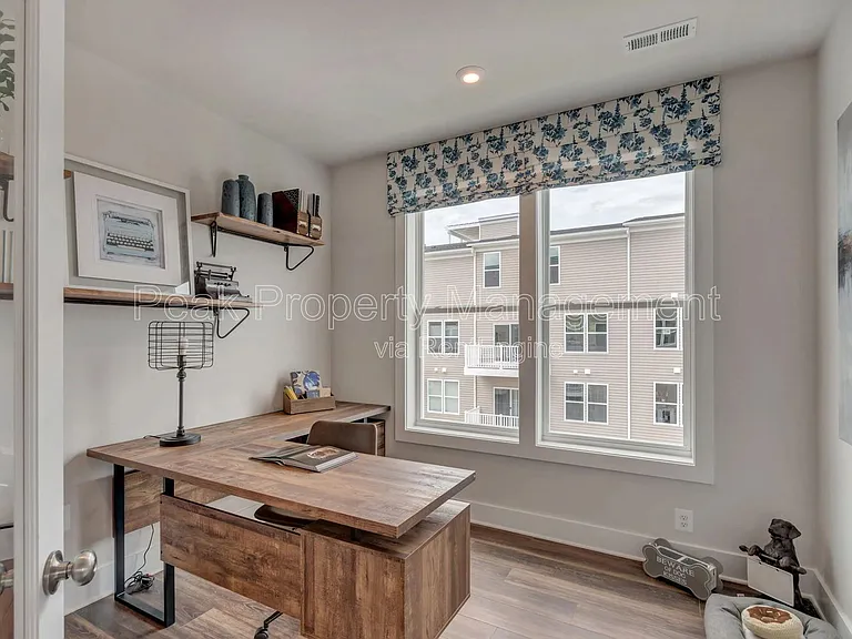 4644 Wistar Creek Dr #B — Photo 18