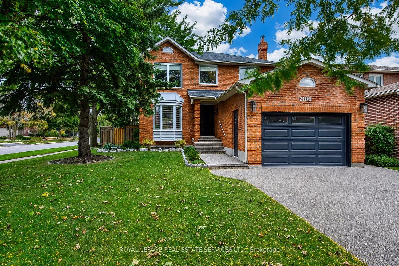 3 bed, $4,300 — Photo 2