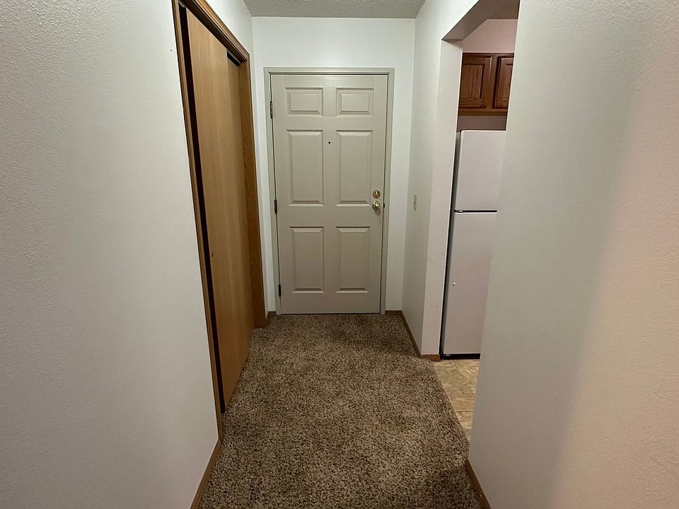 1st image of 5400 W 57th St #14