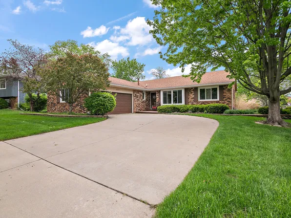 659 Woodstock Ln, Bourbonnais, IL 60914
