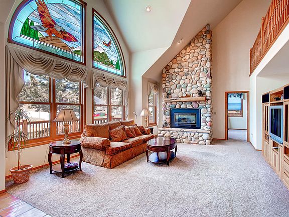 5th image of 631 Majestic Pkwy