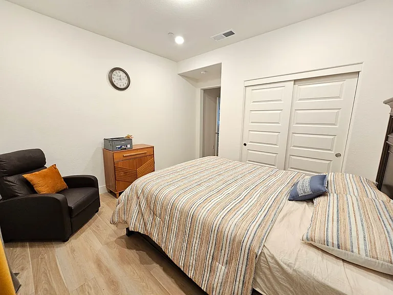 17584 Capricorn Ct — Photo 38