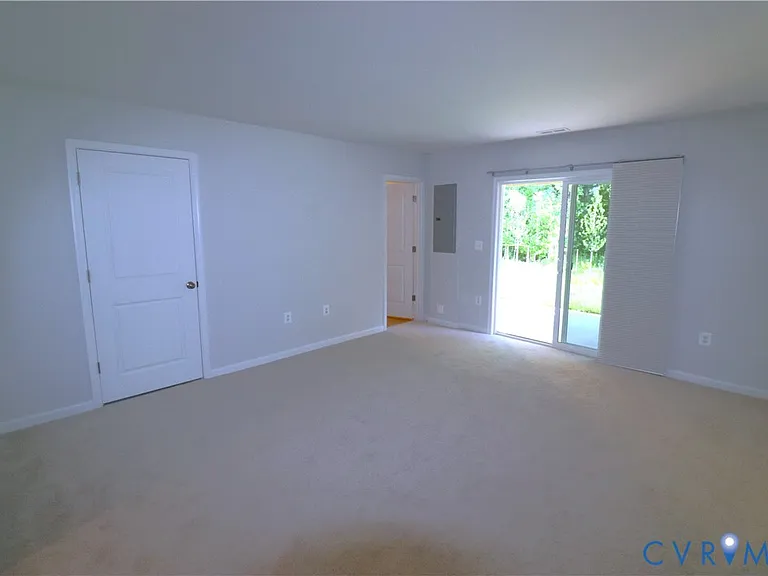 419 Burden Dr — Photo 6