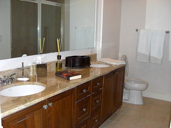5th image of 1209 E Cumberland Ave Unit 1001
