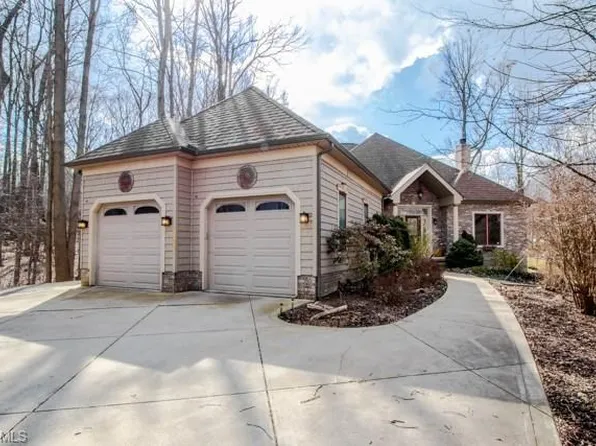 7641 Kenneth Dr, Concord Township, OH 44077