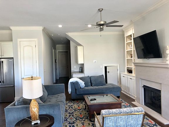 2nd image of 211 Thistle Ln