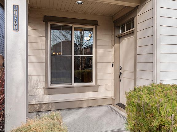 2nd image of 20760 NE Smoke Stack Ln