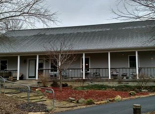 1212 S County Road 1050 W, Hope, IN 47246