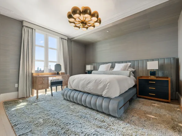 250 East 21st Street image 13 of 24