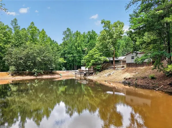 105 Whitestone Rd N, Talking Rock, GA 30175