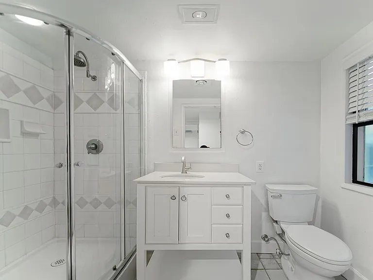 3801 SW Hamilton St — Photo 18