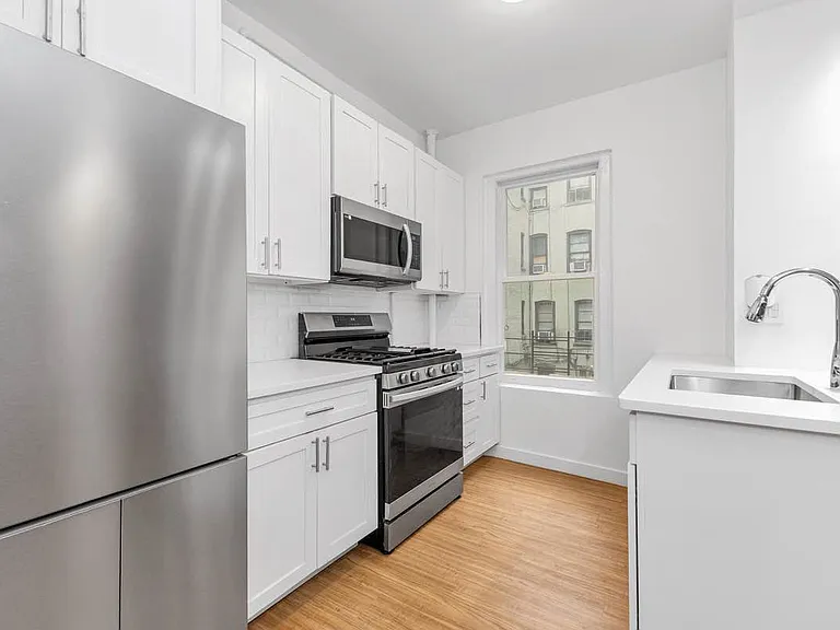 715 W 180th St #1 — Photo 2