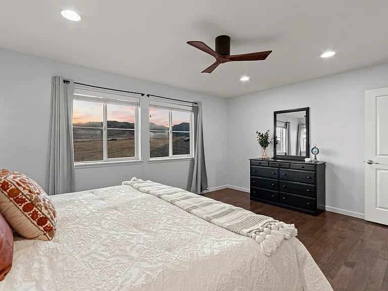 9337 Iron Mountain Way — Photo 34