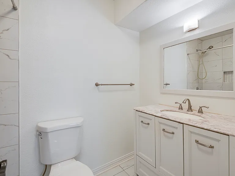 5907 E University Blvd #101 — Photo 11