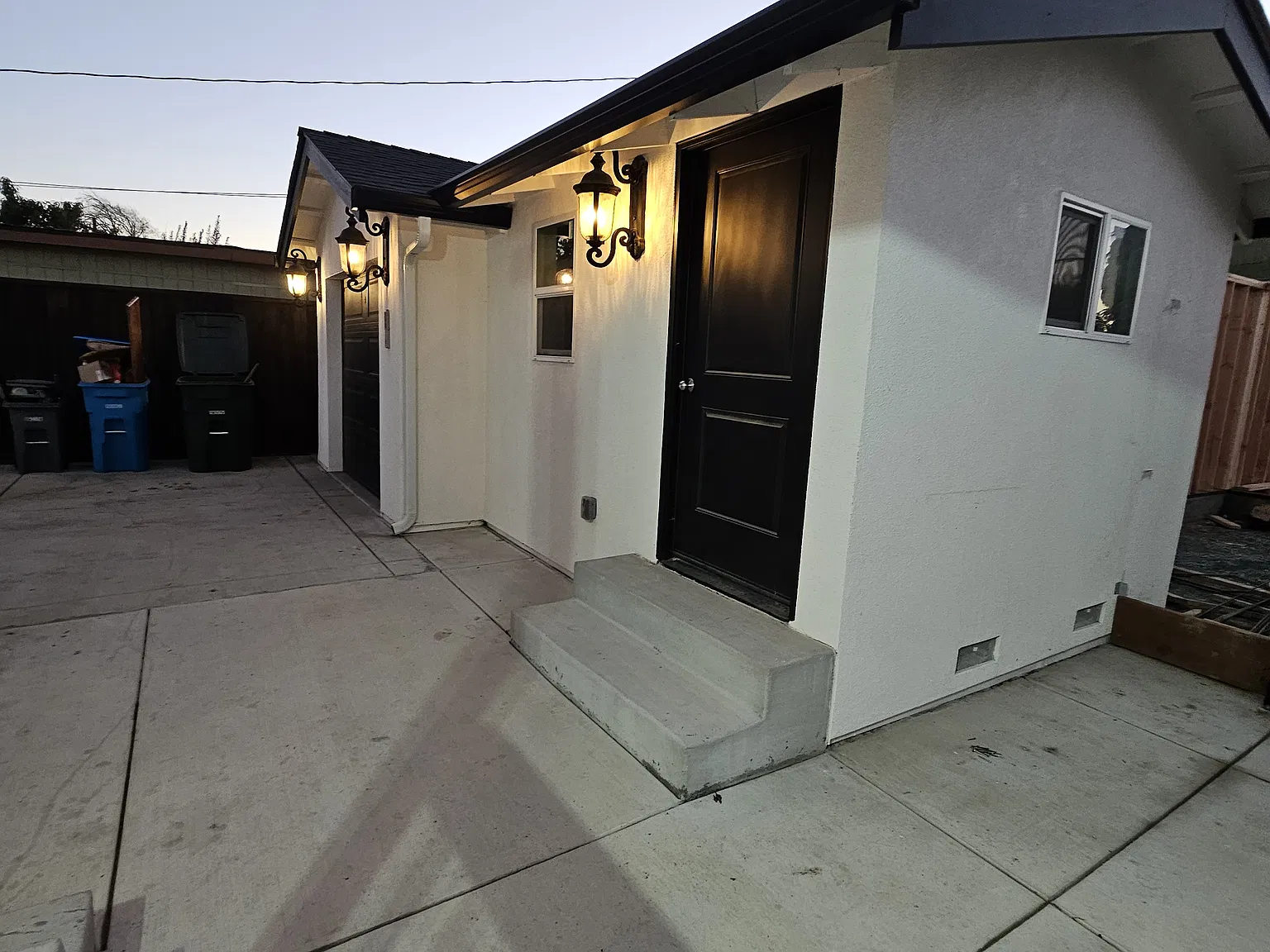 1030 Prune St — Photo 2