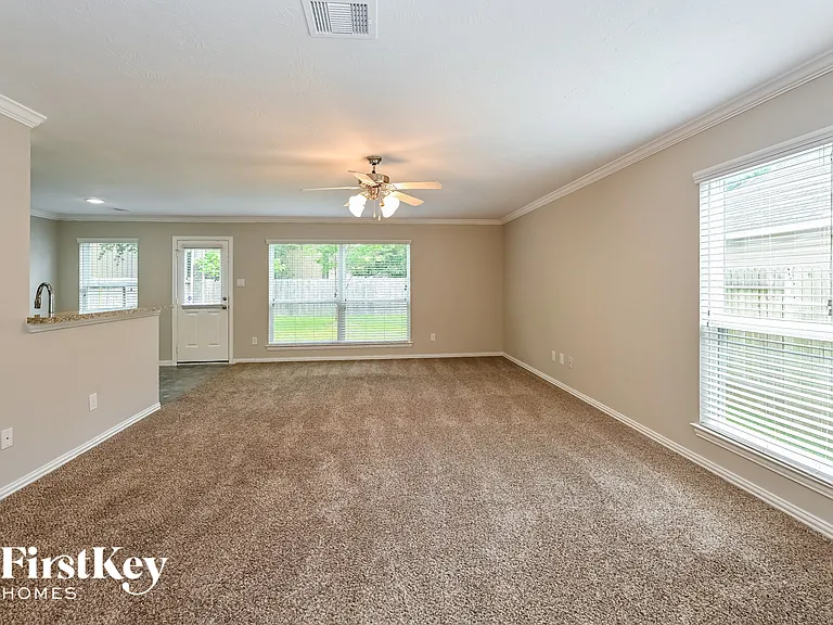 2919 Chaplin Place Dr — Photo 2