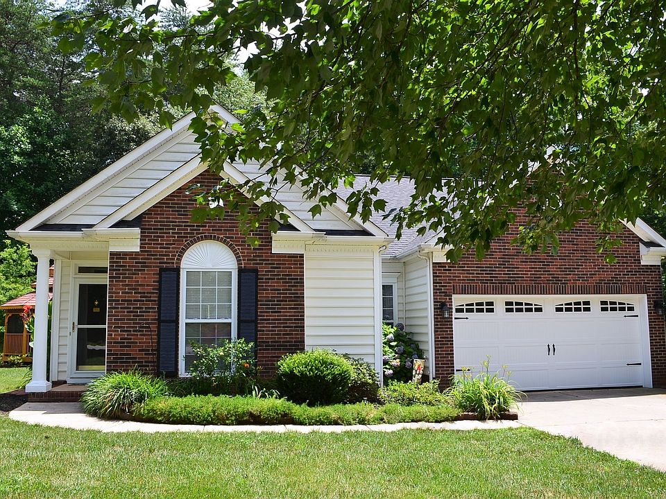 1st image of 145 Castleton Dr