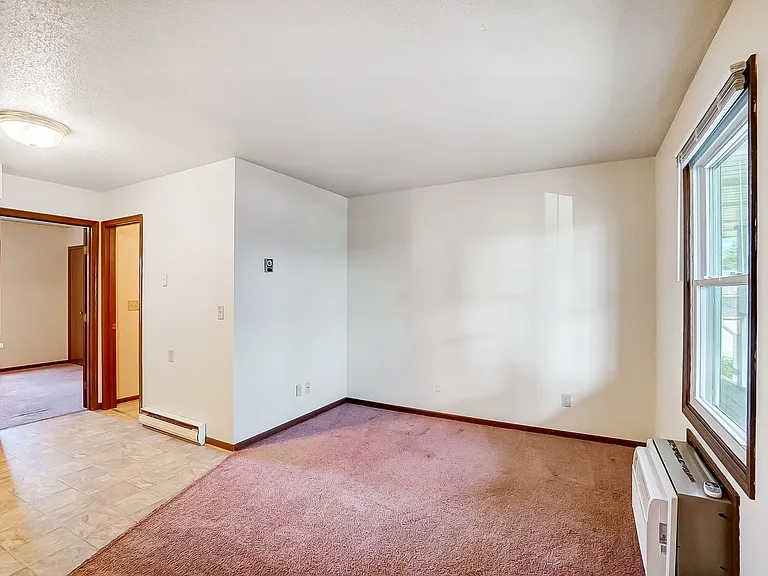 517 E Reed Ave — Photo 6