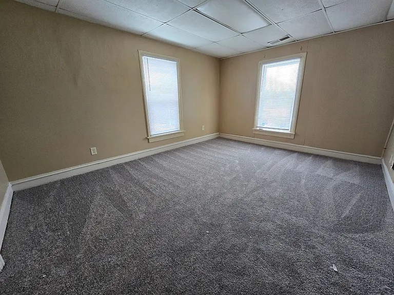 1307 N Roosevelt Ave — Photo 4