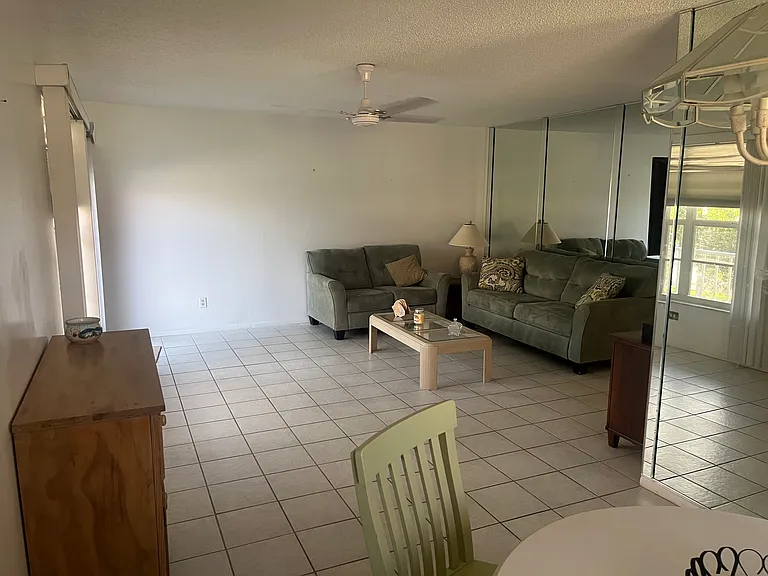 75 Royal Oak Ct #206 — Photo 5