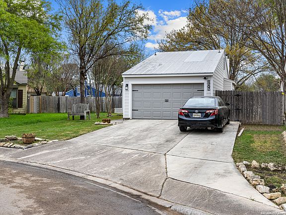 2nd image of 6207 Village Pt