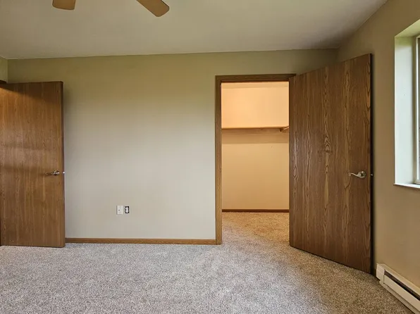 112 Lakewood Ter #4, Marshall, WI 53559