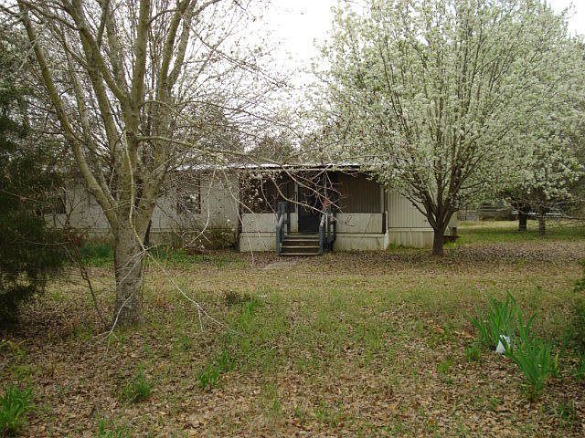 2nd image of 50 Eaton Ln