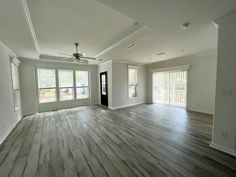 113 Hill Cir #405 — Photo 11