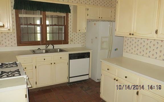5th image of 204 Kimball Dr