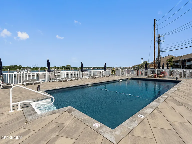 1340 Ocean Ave #35 — Photo 34