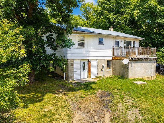 2nd image of 828 Lee Rd