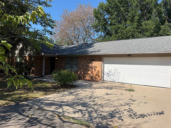 2nd image of 513 Meadowlark Ln