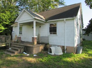 1010 Tom Osborne Rd, Columbia, TN 38401