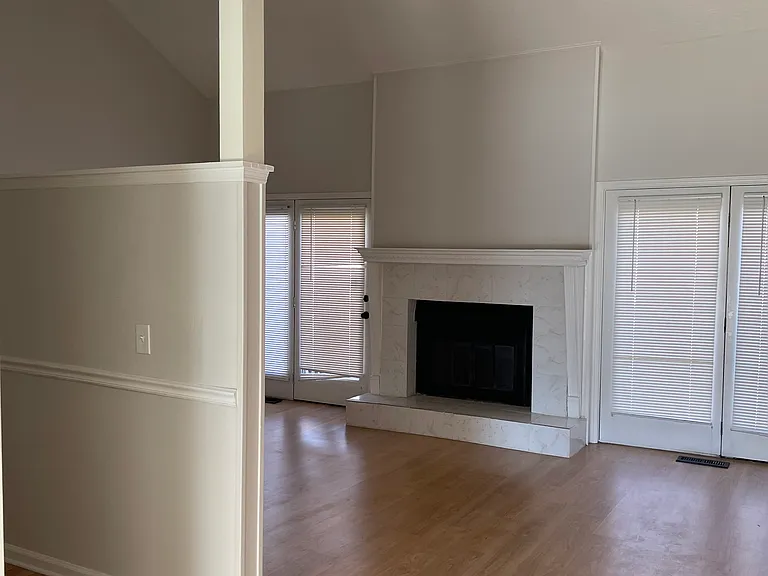6802 Oakland Dr — Photo 2