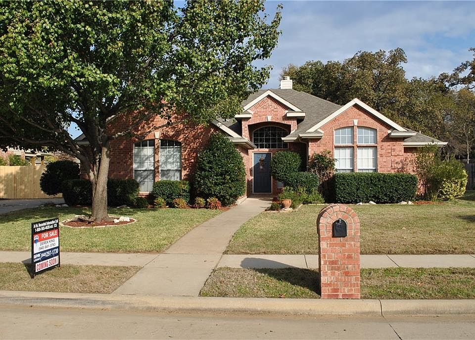 1st image of 3903 Park Wood Dr