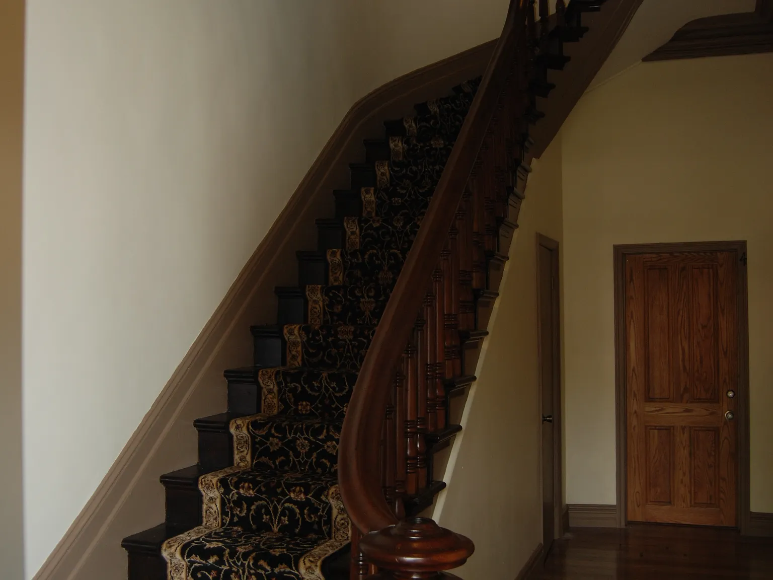 2 bed, 900 sqft, $750 — Photo 1