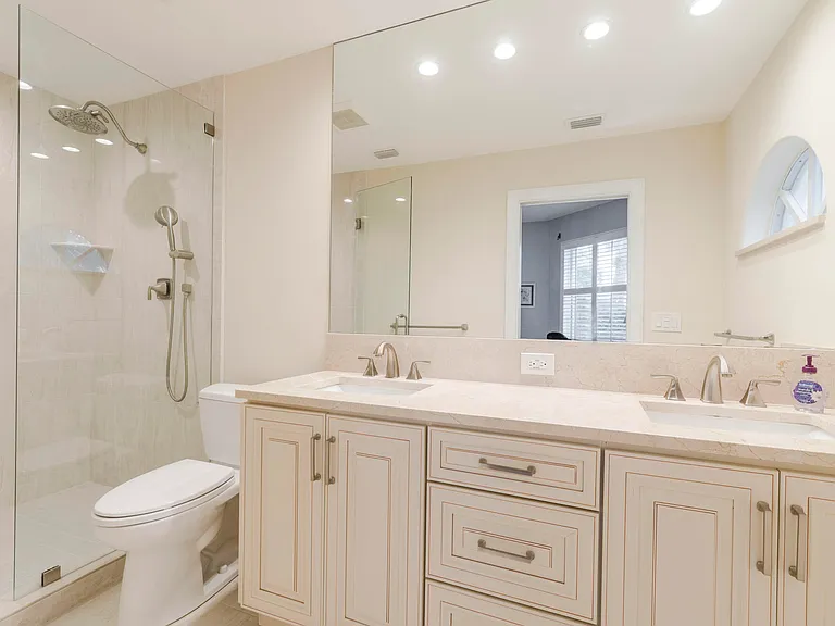 2403 Fairway Dr N — Photo 14